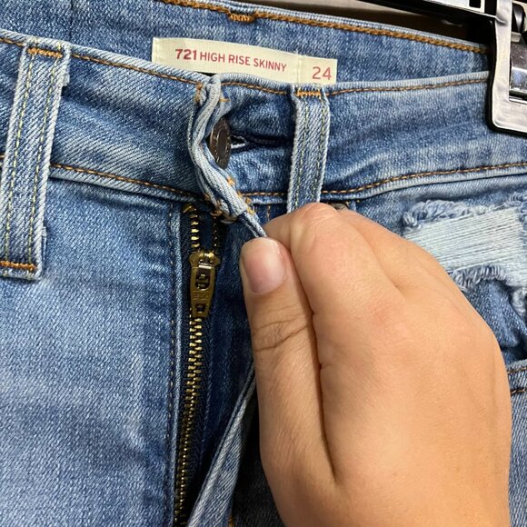 Levi's Women's Size 24X30 Blue 721 High Rise Skinny Jeans High Beams - Picture 12 of 16